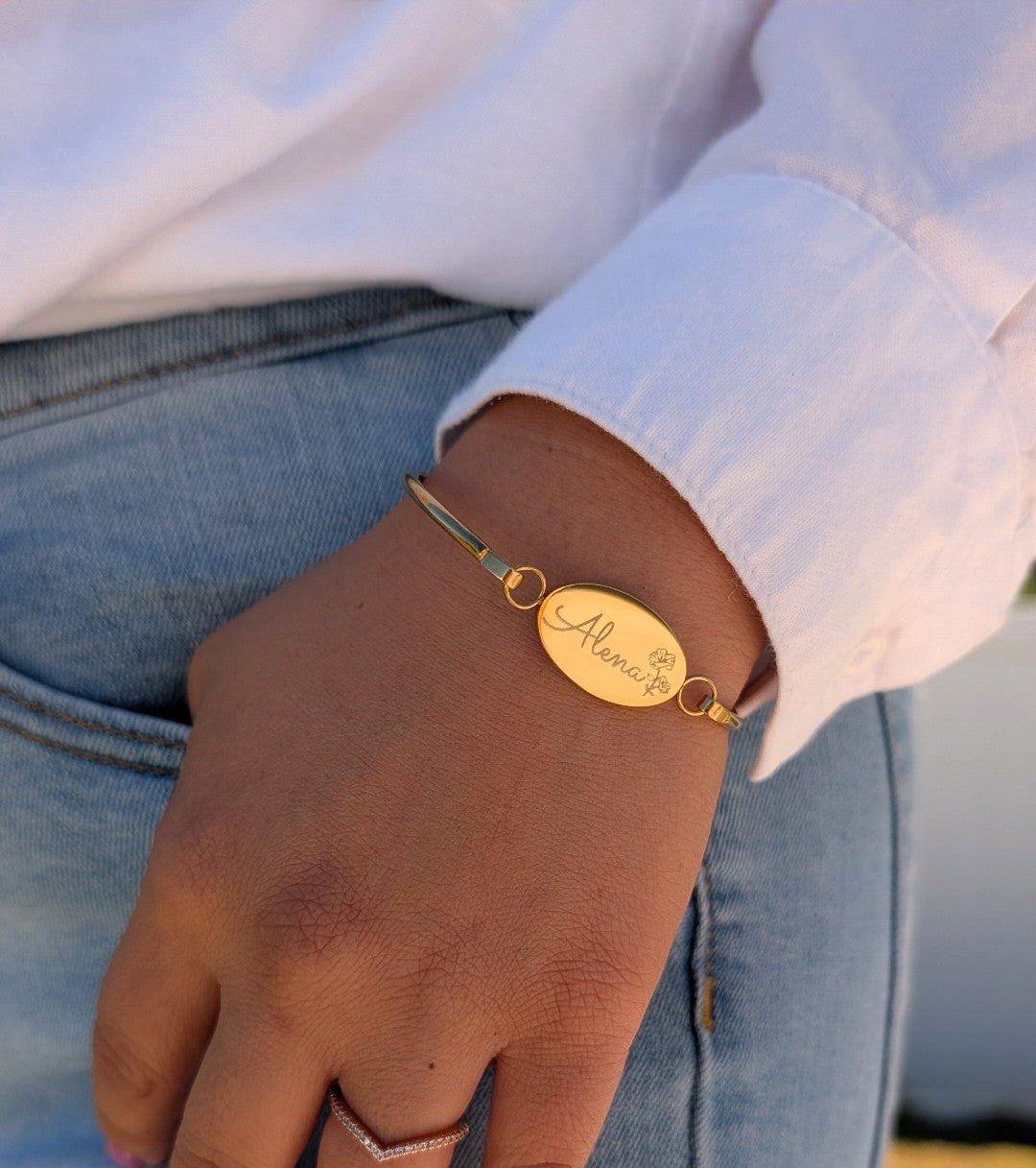 Personalized Oval Bracelet
